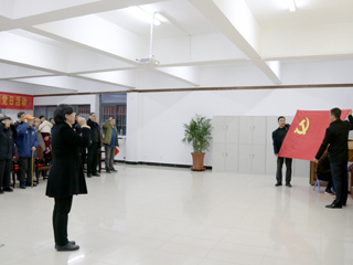诵读红色经典,牢记神圣使命——党群机关党总支举行“学习十九大红色经典诵读”主题党日活动