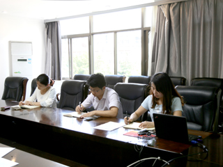 学校召开“迎接党的十九大,做合格组工干部”主题实践活动动员部署会