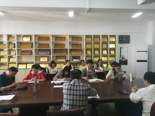 管理学院教工党支部召开“讲政治,我们怎么讲”专题学习讨论会