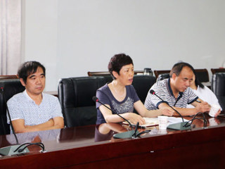 管理学院党委召开“重规矩,我们应该怎么做”学习讨论会