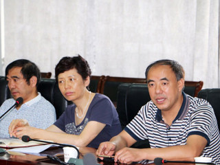 管理学院党委召开“向廖俊波、黄大年同志学习, 争做优秀共产党员”专题研讨会