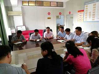 党群机关党总支学工团委党支部开展“作表率,我们怎么办”专题研讨暨党员活动日活动