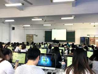 【外国语学院“学术活动月”系列讲座】之一:2017年版《普通高中英语课程标准》与师范生的培养
