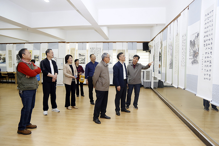 b0bebf88e3314759bb063e3e9ff12975.jpg b0bebf88e3314759bb063e3e9ff12975.jpg