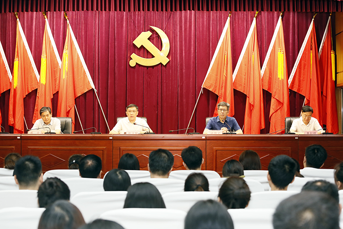 3e3fe9b7241942218a82152af7295586.jpg 3e3fe9b7241942218a82152af7295586.jpg