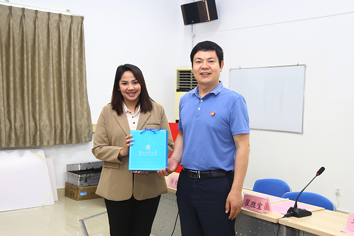 03fc1dc984e04bd0bfd320208c1f4b9d.jpg 03fc1dc984e04bd0bfd320208c1f4b9d.jpg