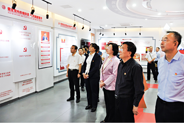 197e23e1784444ecbcb01440f2d7d7fe.jpg 197e23e1784444ecbcb01440f2d7d7fe.jpg