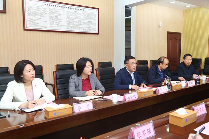 72fdd92af4164457b21b0d509d7e56d8.jpg 72fdd92af4164457b21b0d509d7e56d8.jpg